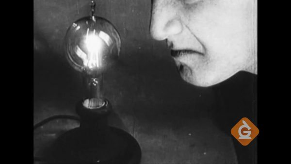 thomas edision observes the light bulb he invented
